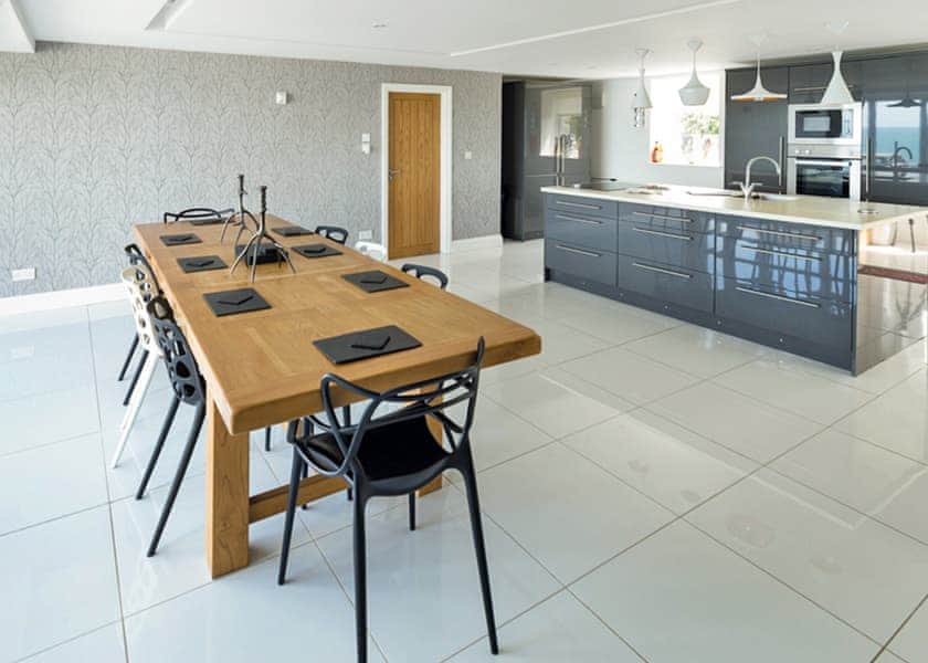 Ty Gwyn Cottage | Fishguard Bay Resort, Fishguard, Pembrokeshire