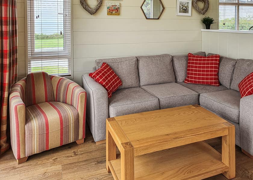 Bijou Lodge - Fishguard Bay Resort, Fishguard,