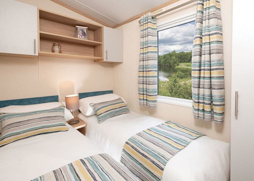 Comfort Plus Caravan 4 - Finlake Resort & Spa, Chudleigh, Newton Abbot