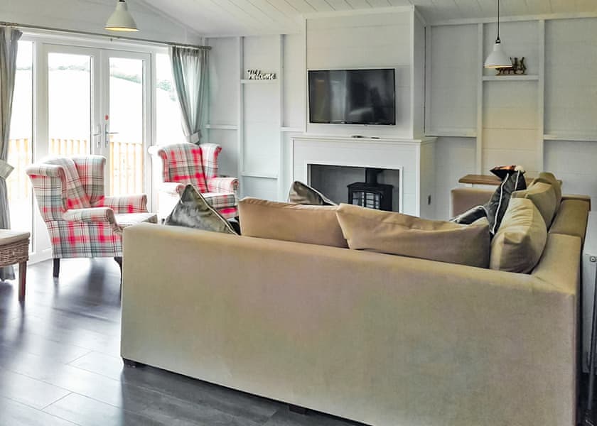 Luxury Lodge 8 Hot Tub - Finlake Resort & Spa, Chudleigh, Newton Abbot