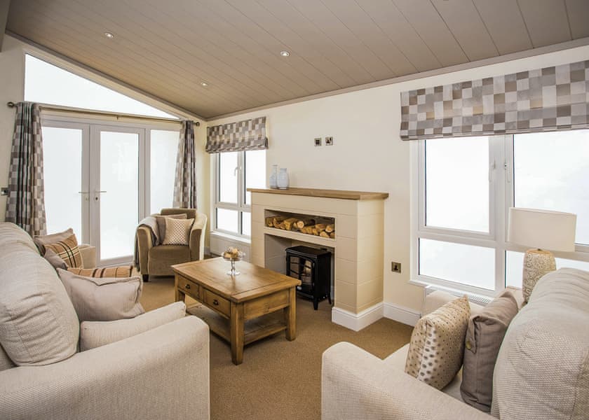 Luxury Lodge 8 Hot Tub - Finlake Resort & Spa, Chudleigh, Newton Abbot