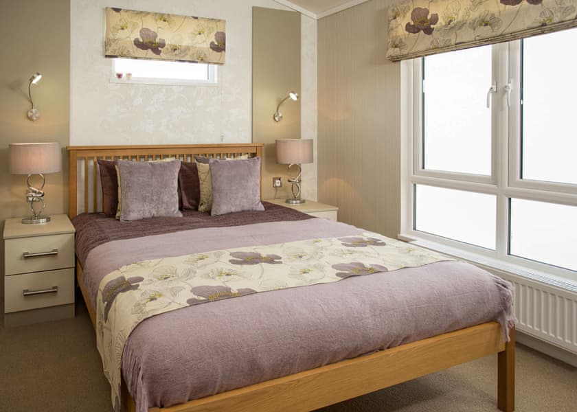 Luxury Lodge 8 Hot Tub - Finlake Resort & Spa, Chudleigh, Newton Abbot