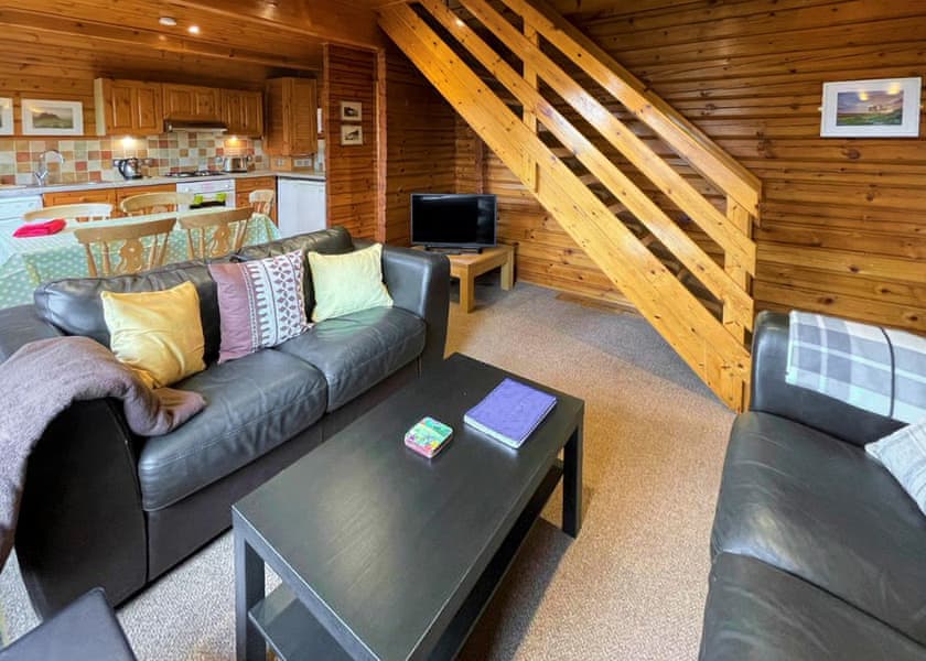 Traditional Woodland Lodge 6 - Finlake Resort & Spa, Chudleigh, Newton Abbot