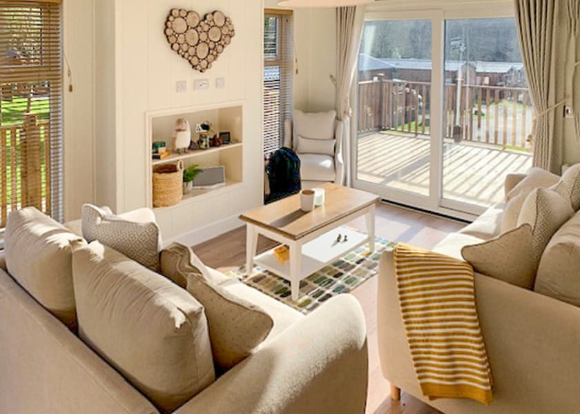 Comfort Plus Lodge Hot Tub 6 - Finlake Resort & Spa, Chudleigh, Newton Abbot