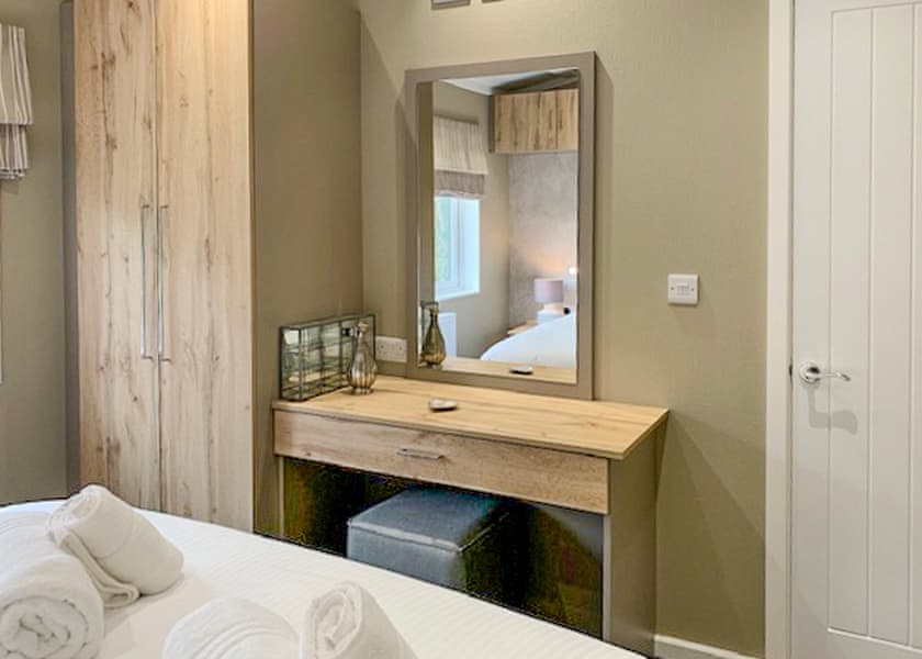 Comfort Plus Lodge Hot Tub 6 - Finlake Resort & Spa, Chudleigh, Newton Abbot