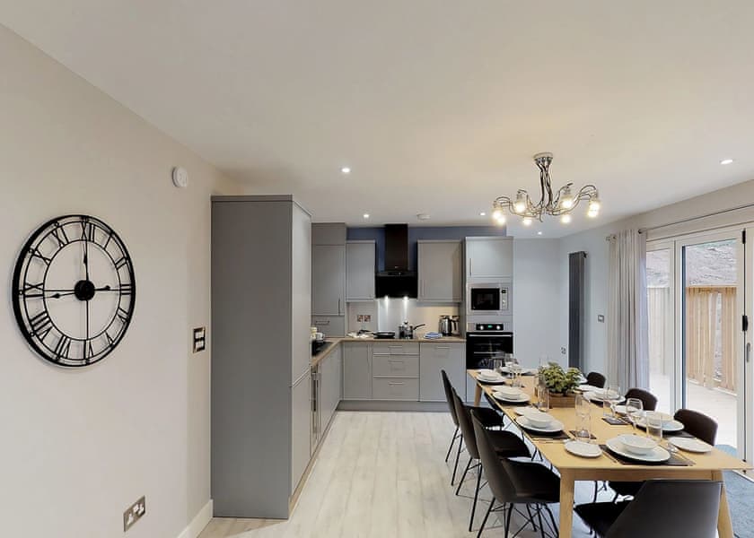 Signature Loft 8 Hot Tub - Finlake Resort & Spa, Chudleigh, Newton Abbot