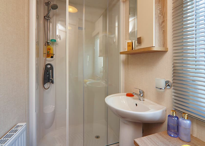 Classic Caravan 4 Hot Tub - Finlake Resort & Spa, Chudleigh, Newton Abbot