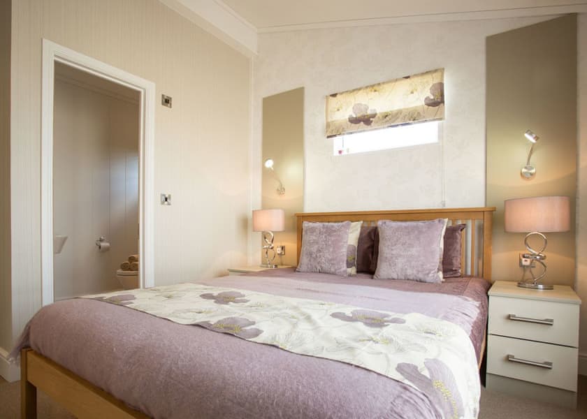 Luxury Lodge 4 Hot Tub - Finlake Resort & Spa, Chudleigh, Newton Abbot