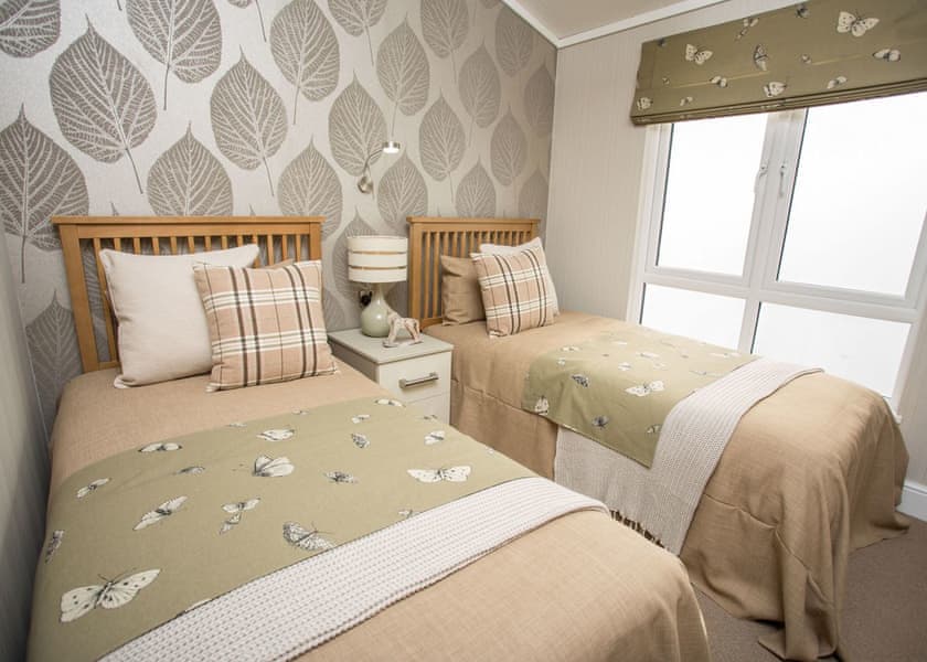 Luxury Lodge 4 Hot Tub - Finlake Resort & Spa, Chudleigh, Newton Abbot