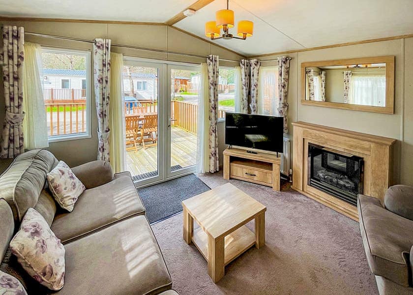 Superior Caravan 4 - Finlake Resort & Spa, Chudleigh, Newton Abbot