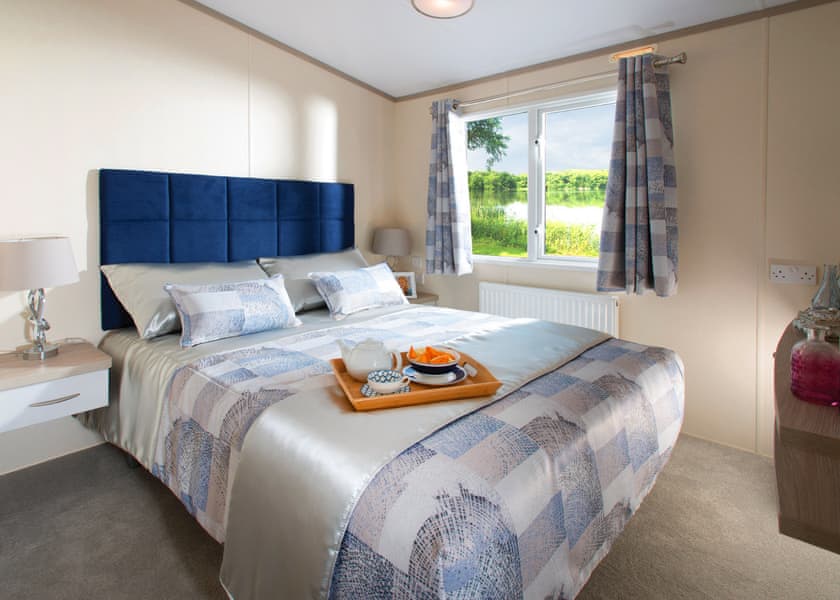 Superior Caravan 4 Hot Tub - Finlake Resort & Spa, Chudleigh, Newton Abbot