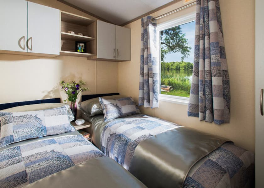 Superior Caravan 4 Hot Tub - Finlake Resort & Spa, Chudleigh, Newton Abbot