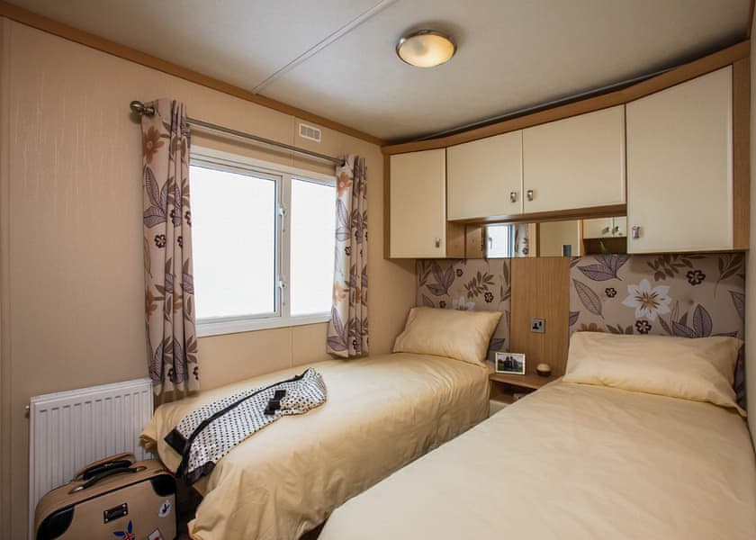 Superior Caravan 4 Hot Tub - Finlake Resort & Spa, Chudleigh, Newton Abbot