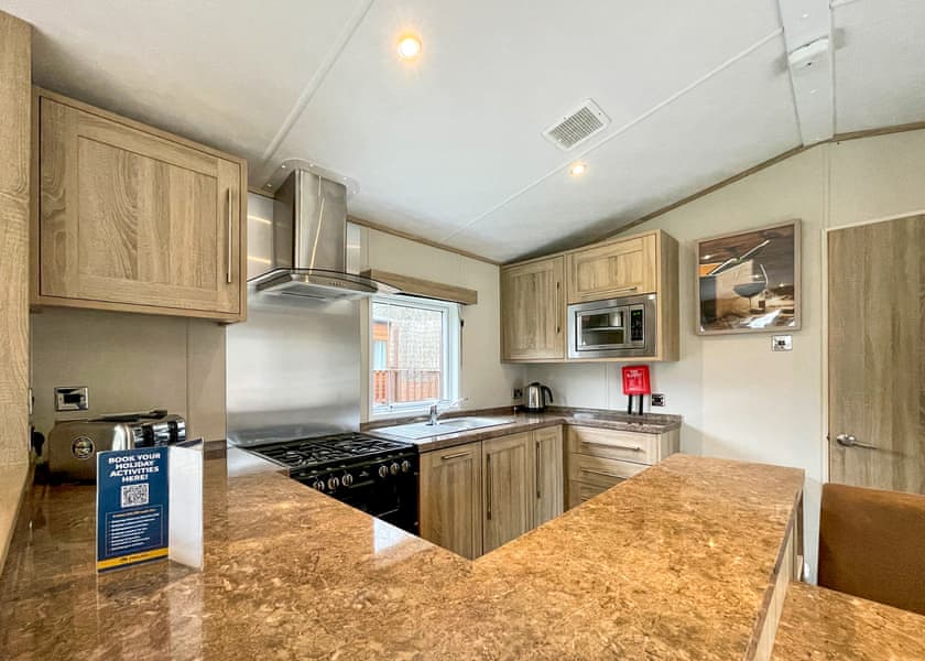 Superior Holiday Home 4 - Finlake Resort & Spa, Chudleigh, Newton Abbot