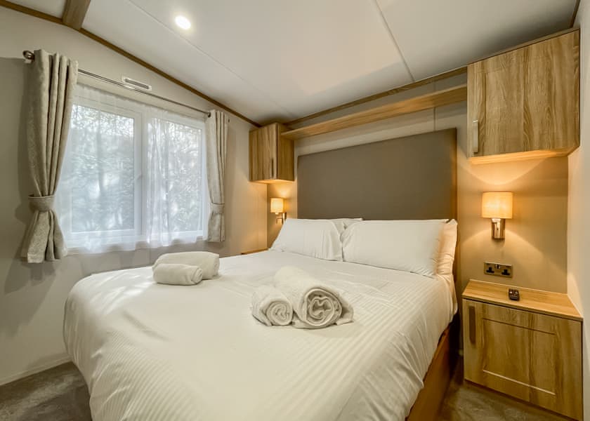 Superior Holiday Home 4 Hot Tub - Finlake Resort & Spa, Chudleigh, Newton Abbot