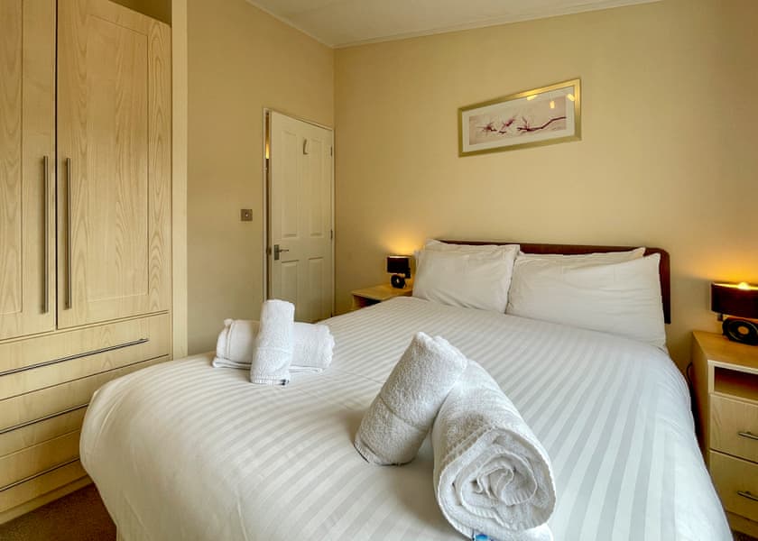 Classic Lodge Hot Tub 4 - Finlake Resort & Spa, Chudleigh, Newton Abbot