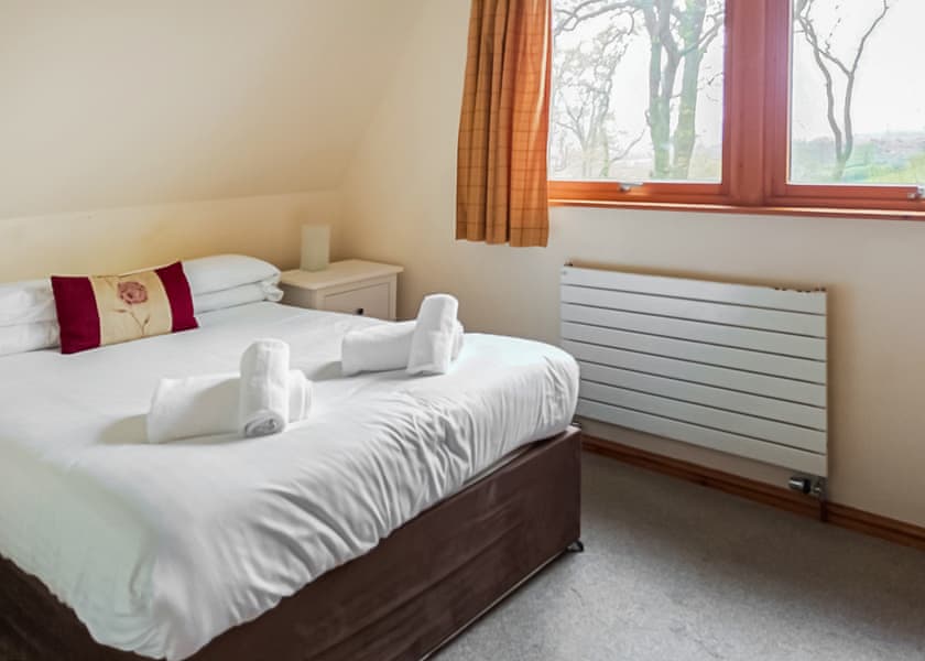 Luxury Woodland Lodge 6 Hot Tub - Finlake Resort & Spa, Chudleigh, Newton Abbot