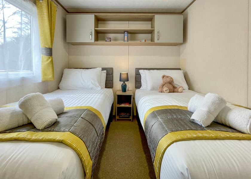 Comfort Plus Caravan 4 Hot Tub - Finlake Resort & Spa, Chudleigh, Newton Abbot