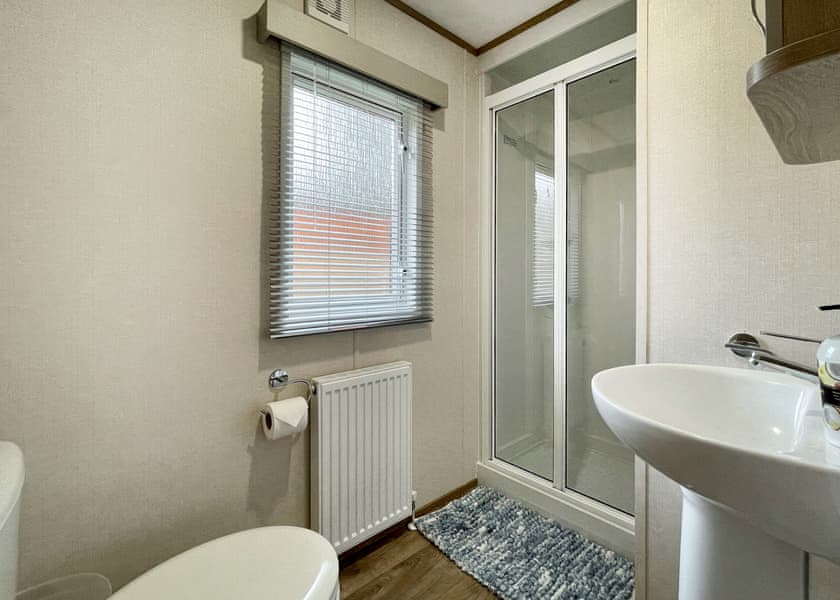 Comfort Plus Caravan 4 Hot Tub - Finlake Resort & Spa, Chudleigh, Newton Abbot