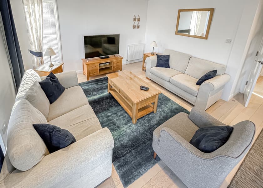 Superior Lodge 5 Hot Tub - Finlake Resort & Spa, Chudleigh, Newton Abbot