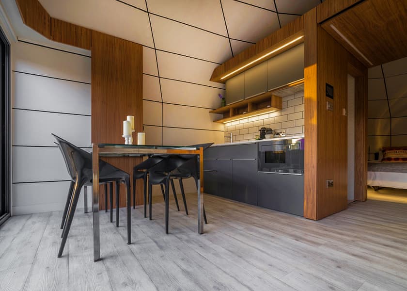 Signature Pod 4 Hot Tub - Finlake Resort & Spa, Chudleigh, Newton Abbot