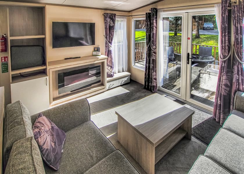 Comfort Caravan 6 Hot Tub - Finlake Resort & Spa, Chudleigh, Newton Abbot