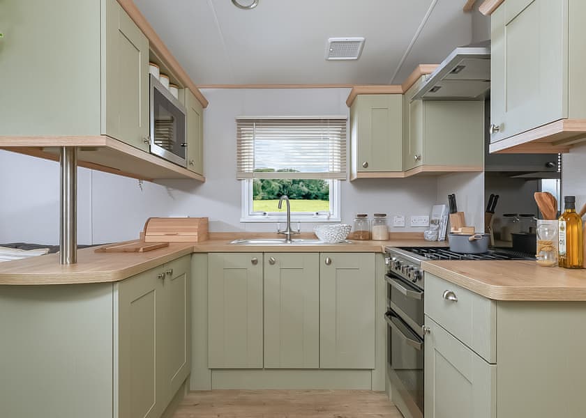 Superior Caravan - Finlake Resort & Spa, Chudleigh, Newton Abbot