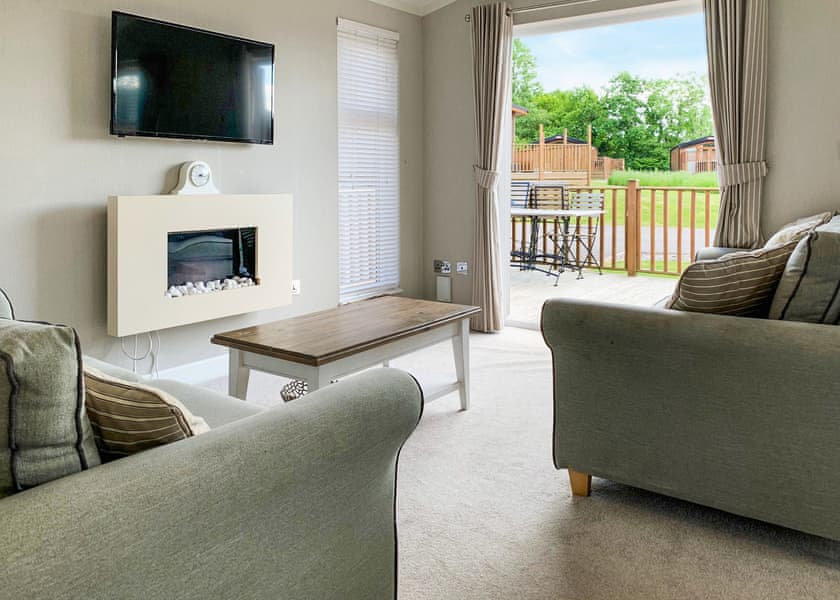 Comfort Lodge 6 Hot Tub, Comfort Lodge 6 - Finlake Resort & Spa, Chudleigh, Newton Abbot