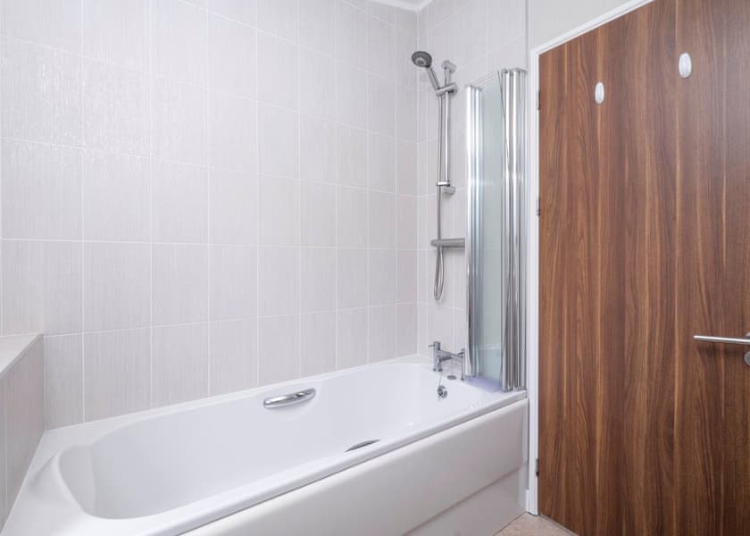 Comfort Lodge 6 Hot Tub, Comfort Lodge 6 - Finlake Resort & Spa, Chudleigh, Newton Abbot