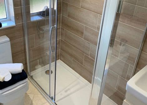 Comfort Plus Lodge 4 - Finlake Resort & Spa, Chudleigh, Newton Abbot