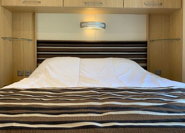 Classic Holiday Home Hot Tub 6 - Finlake Resort & Spa, Chudleigh, Newton Abbot