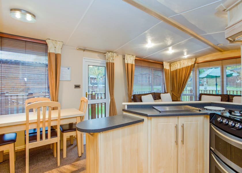Classic Caravan 4 - Finlake Resort & Spa, Chudleigh, Newton Abbot