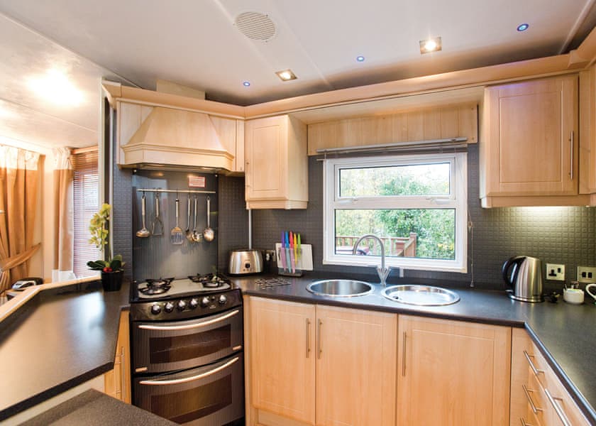 Comfort Holiday Home Hot Tub 4 - Finlake Resort & Spa, Chudleigh, Newton Abbot