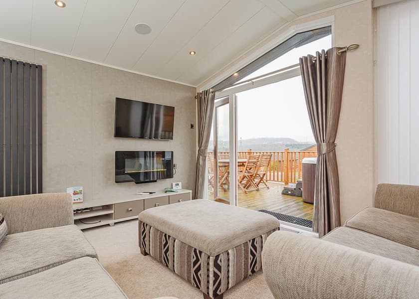 Comfort Plus 6 Hot Tub - Finlake Resort & Spa, Chudleigh, Newton Abbot