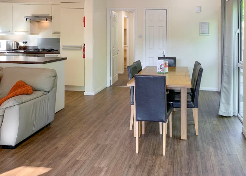 Classic Lodge 6 - Finlake Resort & Spa, Chudleigh, Newton Abbot