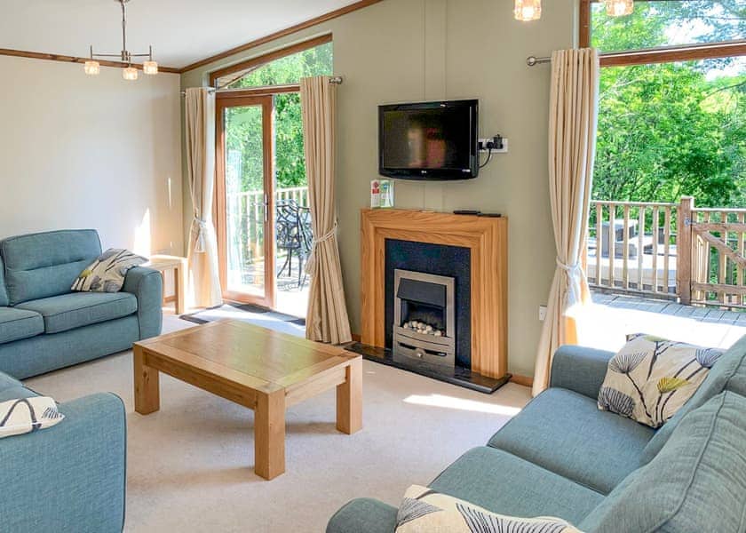 Classic Lodge Hot Tub 6 - Finlake Resort & Spa, Chudleigh, Newton Abbot
