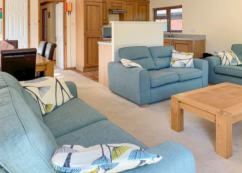 Classic Lodge Hot Tub 6 - Finlake Resort & Spa, Chudleigh, Newton Abbot