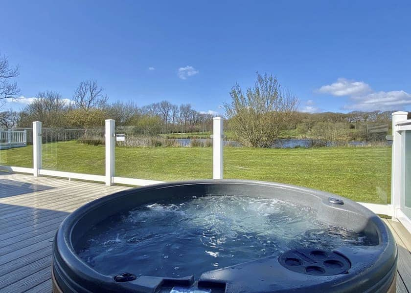 Hazel Lodge - Florence Springs Lakeside Lodges, St Florence, Tenby