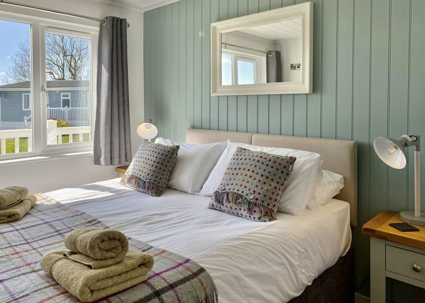 Hazel Lodge - Florence Springs Lakeside Lodges, St Florence, Tenby