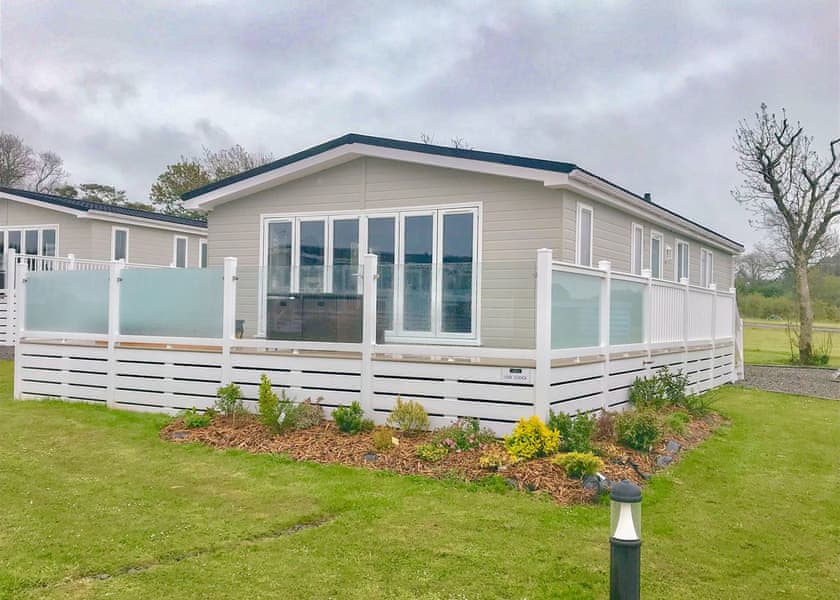 Elm Lodge - Florence Springs Lakeside Lodges, St Florence, Tenby