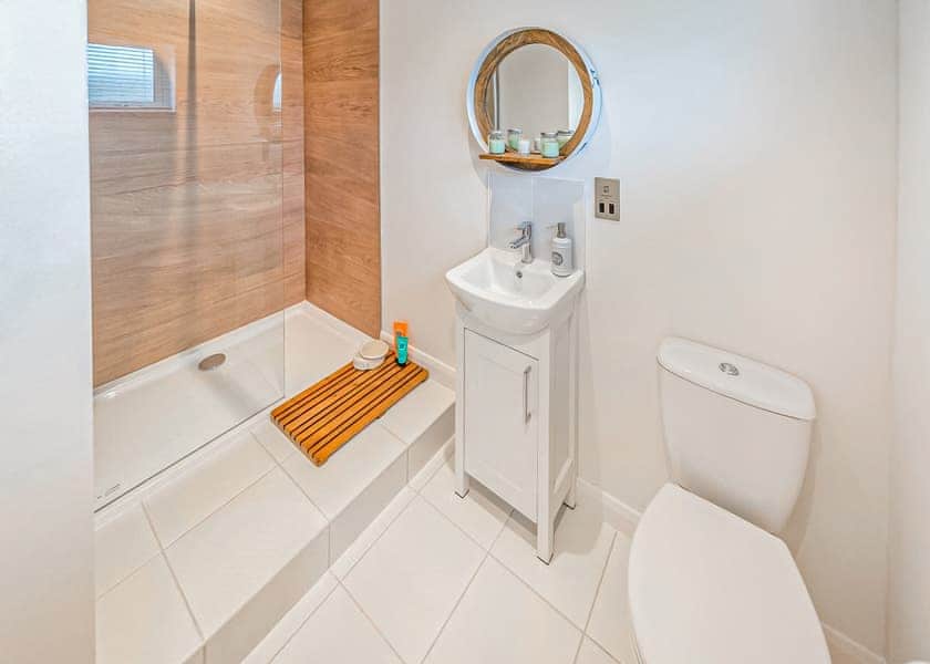 Primrose - Florence Springs Lakeside Lodges, St Florence, Tenby