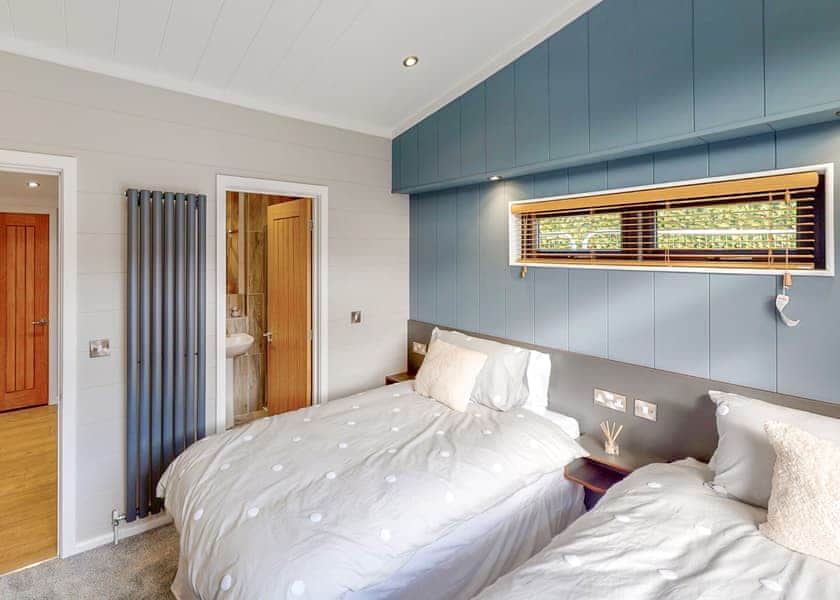 Jasmine Lodge - Florence Springs Lakeside Lodges, St Florence, Tenby