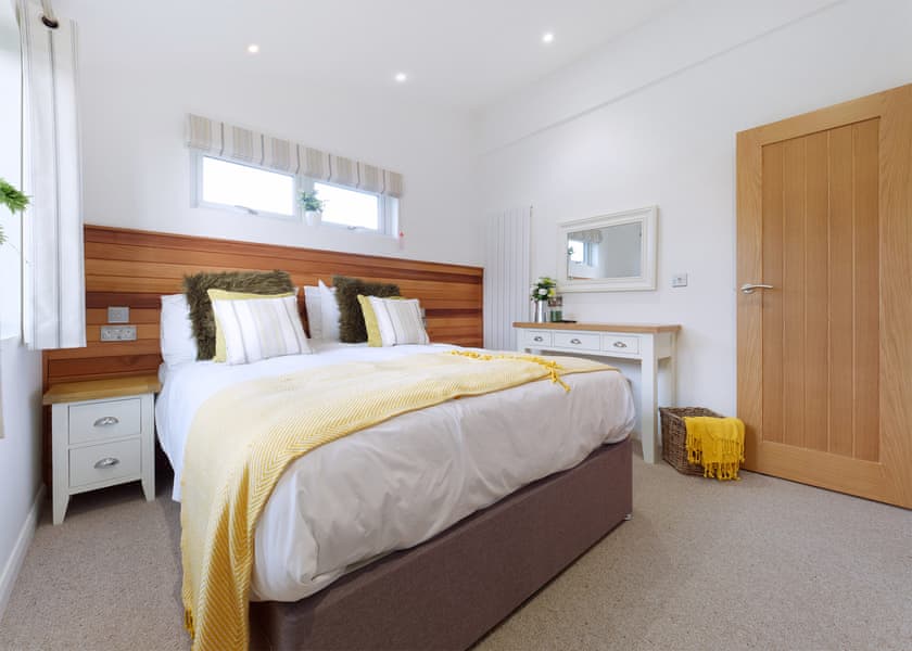 Entertainment Lakeside 2 - Florence Springs Lakeside Lodges, St Florence, Tenby