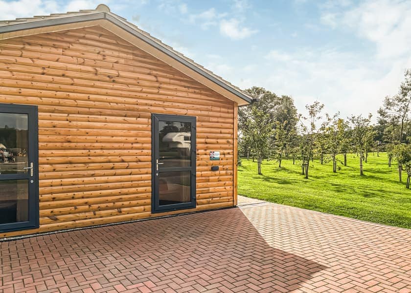 Minster - Flaxton Meadows Luxury Lodges, Flaxton