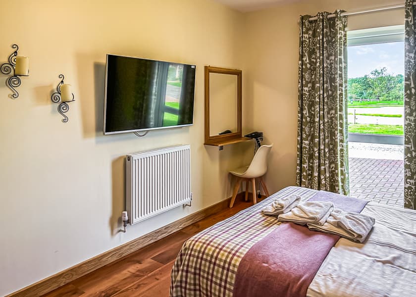Minster - Flaxton Meadows Luxury Lodges, Flaxton