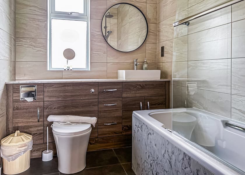 Minster - Flaxton Meadows Luxury Lodges, Flaxton