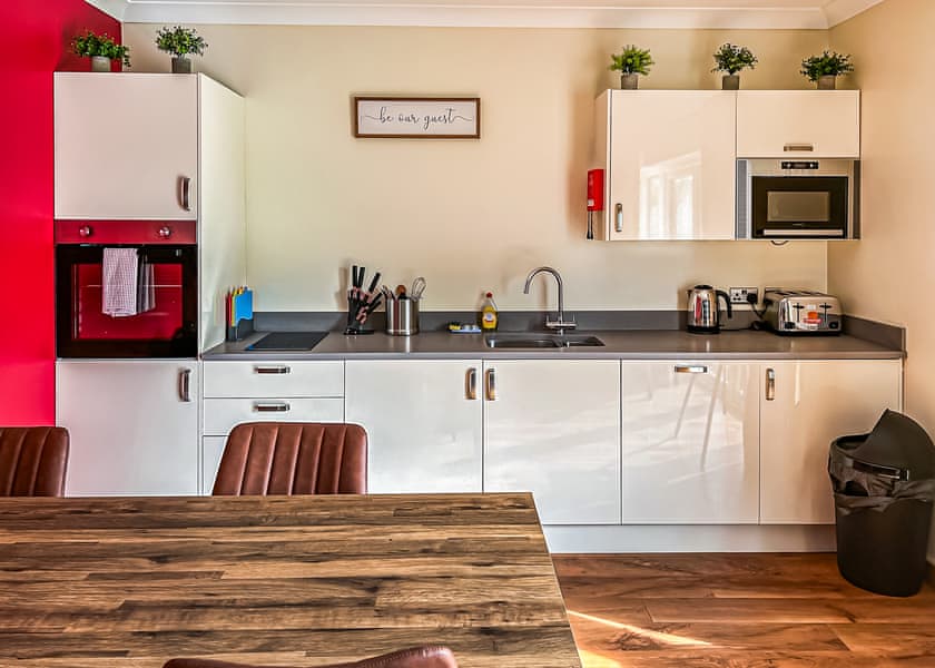 Kingfisher - Flaxton Meadows Luxury Lodges, Flaxton