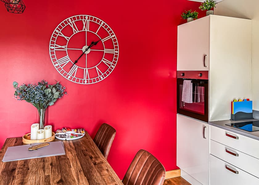 Kingfisher - Flaxton Meadows Luxury Lodges, Flaxton