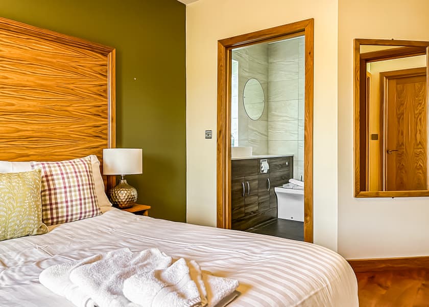 Kingfisher - Flaxton Meadows Luxury Lodges, Flaxton