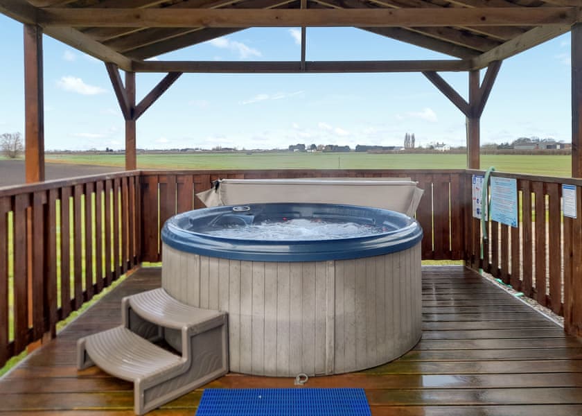 Cathedral View 4 Pet - Fenview Lakes, Ely